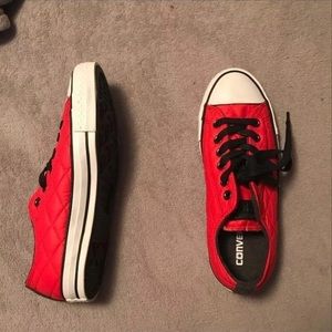 RED UNIQUE CONVERSE NEVER WORN SIZE 8.5